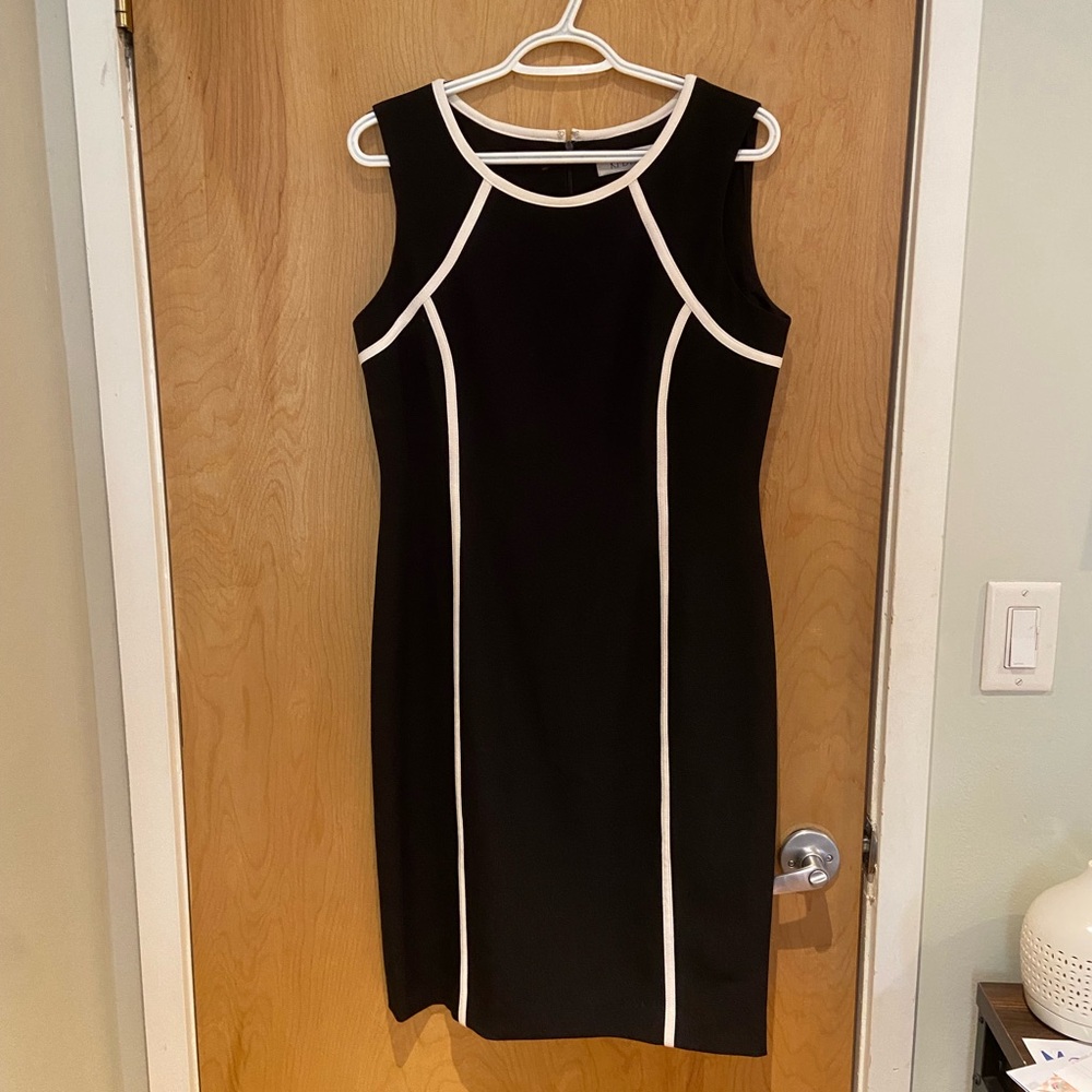 Women's Stretch-Crepe Contrast-Piping Sheath Dress